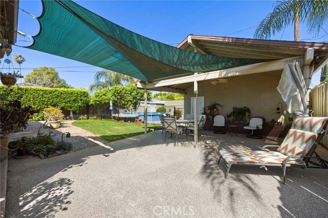 19113 Welby Way, Reseda (los Angeles), CA 91335