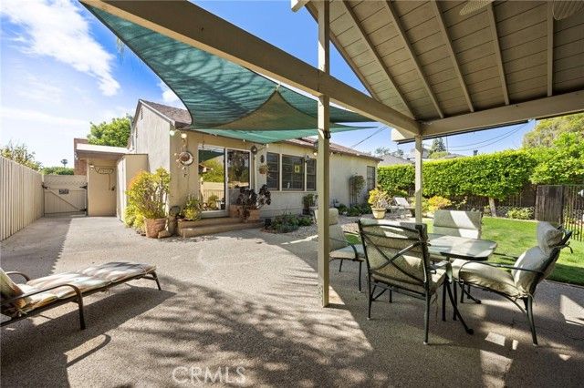 19113 Welby Way, Reseda (los Angeles), CA 91335