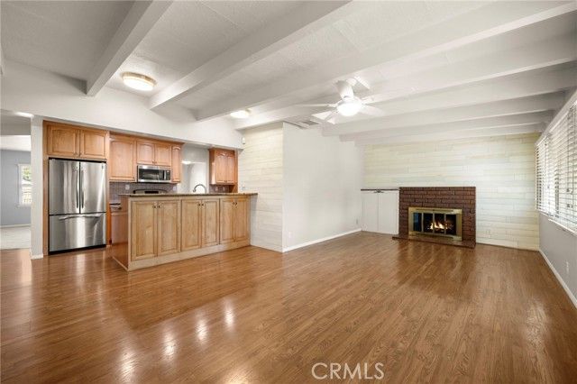 19113 Welby Way, Reseda (los Angeles), CA 91335