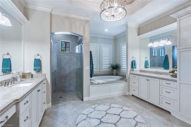 6376 Burnham RD, Naples, FL 34119