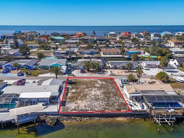 13612 GARRIS DR, Hudson, FL 34667