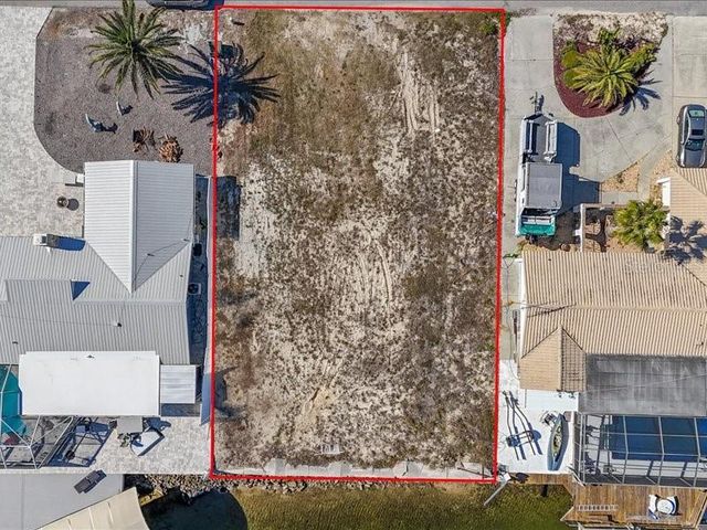 13612 GARRIS DR, Hudson, FL 34667