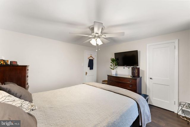 944 ARGYLE RD, Drexel Hill, PA 19026