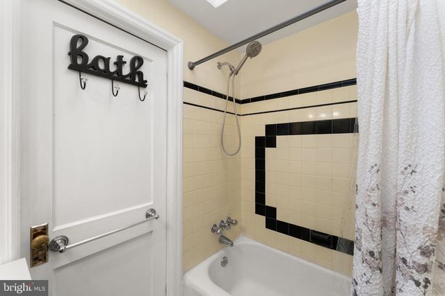 944 ARGYLE RD, Drexel Hill, PA 19026