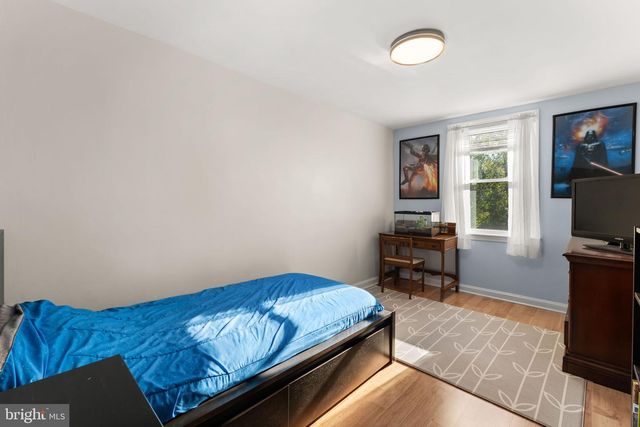 944 ARGYLE RD, Drexel Hill, PA 19026
