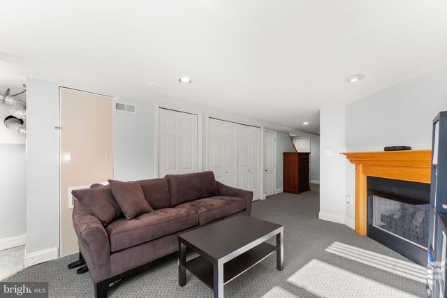 944 ARGYLE RD, Drexel Hill, PA 19026