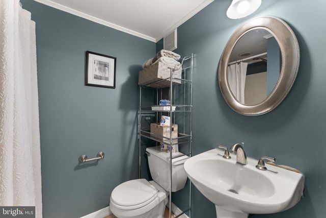 944 ARGYLE RD, Drexel Hill, PA 19026