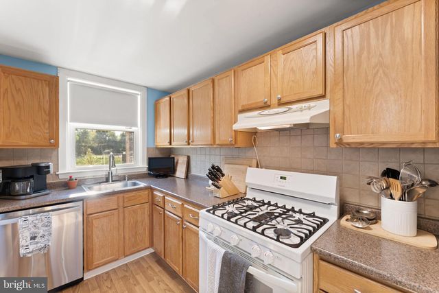 944 ARGYLE RD, Drexel Hill, PA 19026