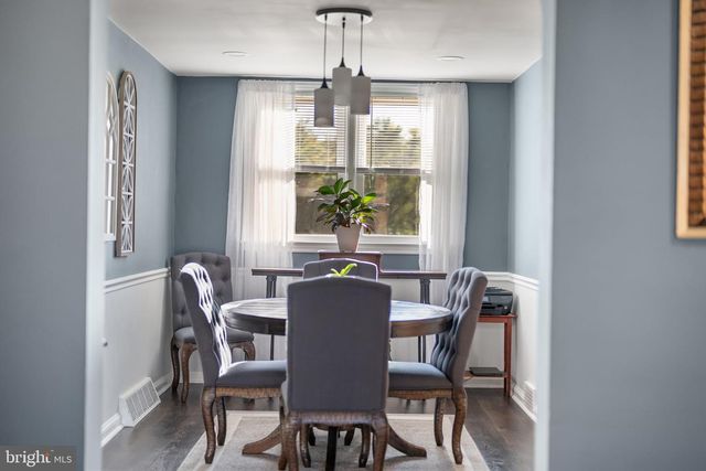 944 ARGYLE RD, Drexel Hill, PA 19026