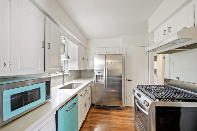 2202 Towbridge CIR, Austin, TX 78723