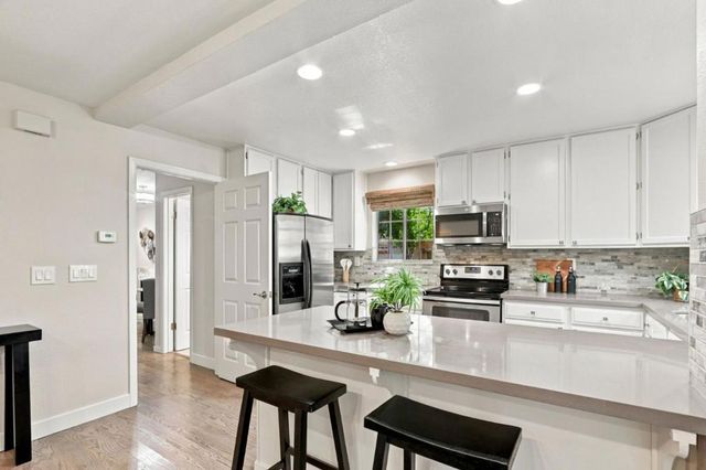 432 Bella Corte, Mountain View, CA 94043