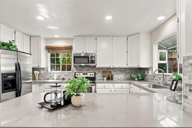 432 Bella Corte, Mountain View, CA 94043