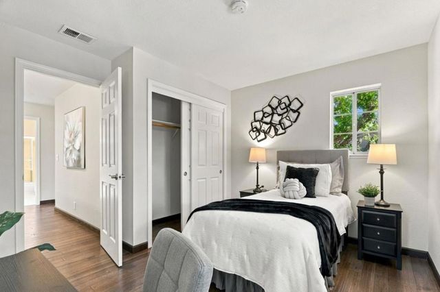 432 Bella Corte, Mountain View, CA 94043