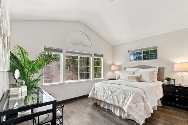 432 Bella Corte, Mountain View, CA 94043