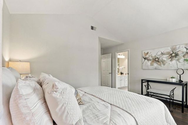 432 Bella Corte, Mountain View, CA 94043