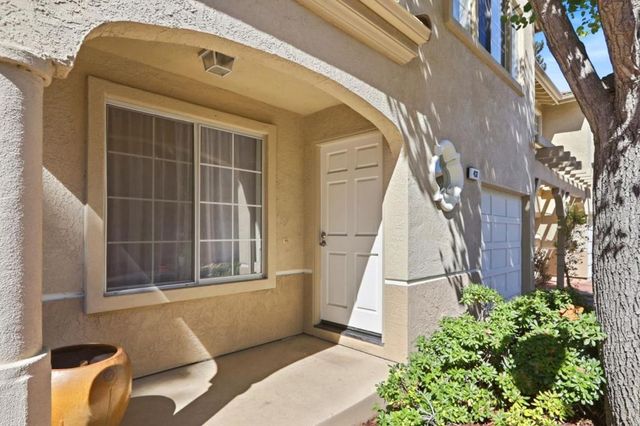 432 Bella Corte, Mountain View, CA 94043