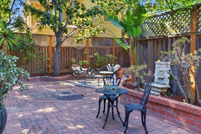 432 Bella Corte, Mountain View, CA 94043