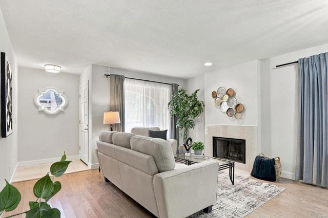 432 Bella Corte, Mountain View, CA 94043
