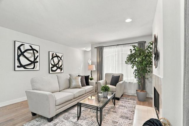 432 Bella Corte, Mountain View, CA 94043
