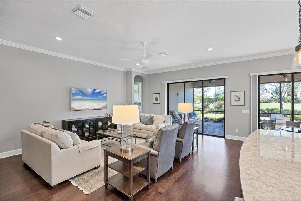 Image 14 of property listing at 5007 NAPOLI RUN, Bradenton, FL 34211