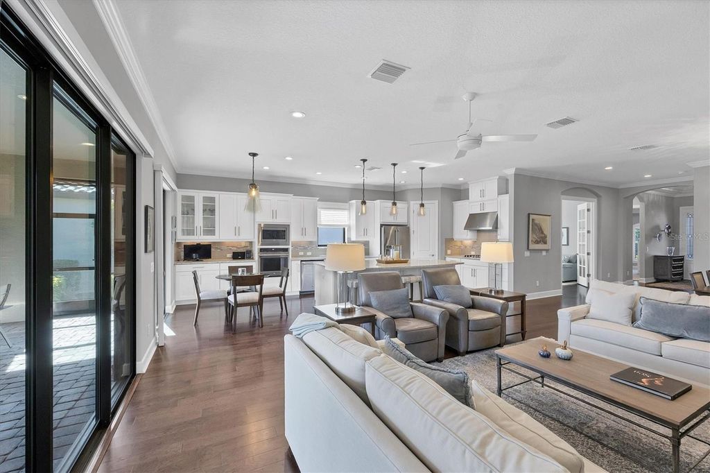 Image 16 of property listing at 5007 NAPOLI RUN, Bradenton, FL 34211