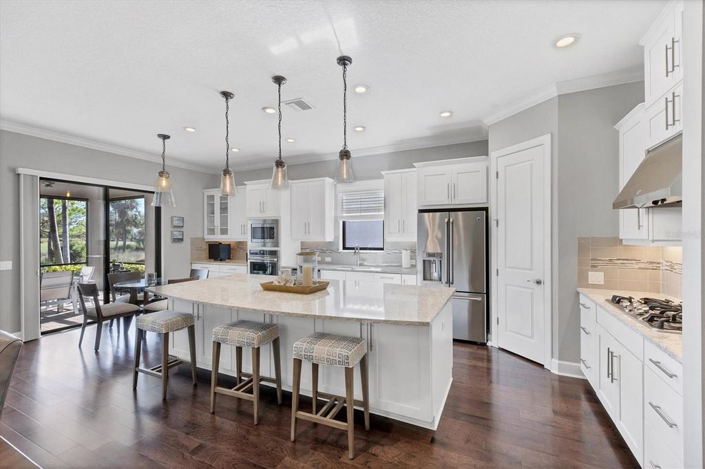 Image 17 of property listing at 5007 NAPOLI RUN, Bradenton, FL 34211