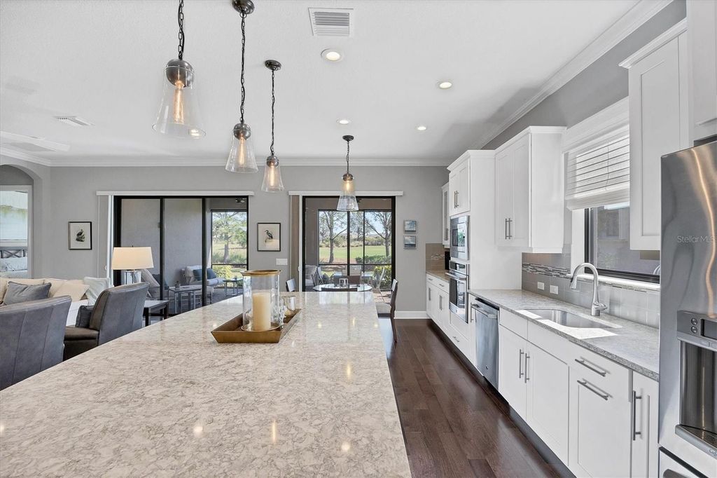 Image 18 of property listing at 5007 NAPOLI RUN, Bradenton, FL 34211