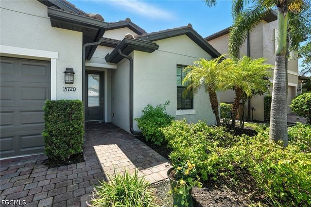 15720 Angelica DR, Alva, FL 33920