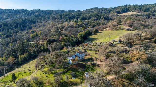 6620 Robinson Creek Rd, Ukiah, CA 95482
