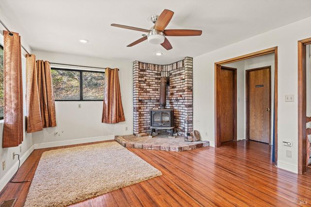 6620 Robinson Creek Rd, Ukiah, CA 95482