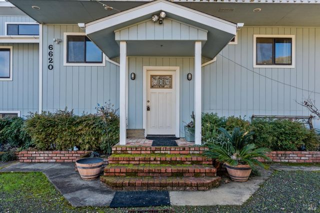 6620 Robinson Creek Rd, Ukiah, CA 95482