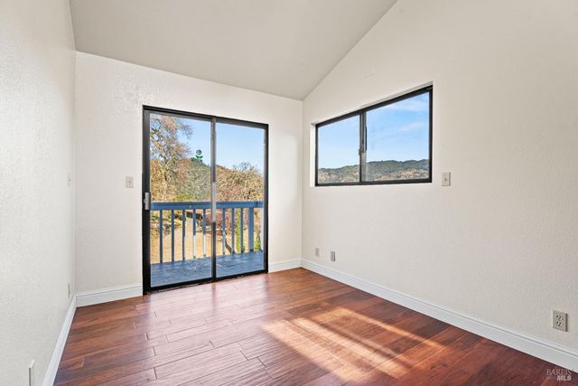 6620 Robinson Creek Rd, Ukiah, CA 95482