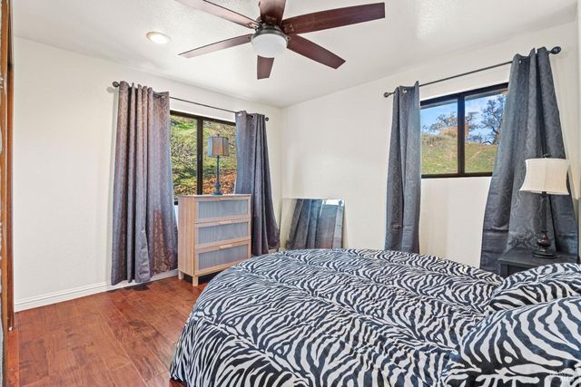 6620 Robinson Creek Rd, Ukiah, CA 95482