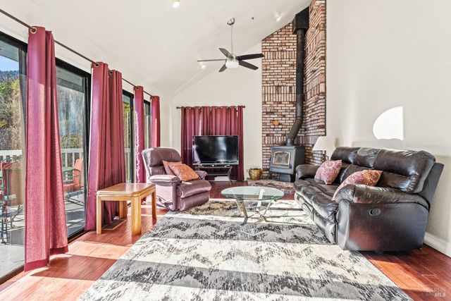 6620 Robinson Creek Rd, Ukiah, CA 95482