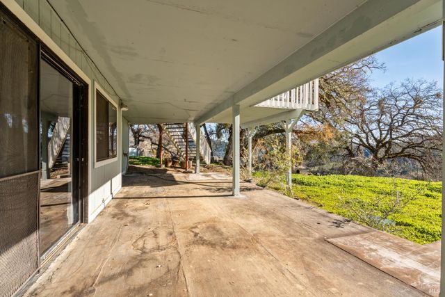 6620 Robinson Creek Rd, Ukiah, CA 95482