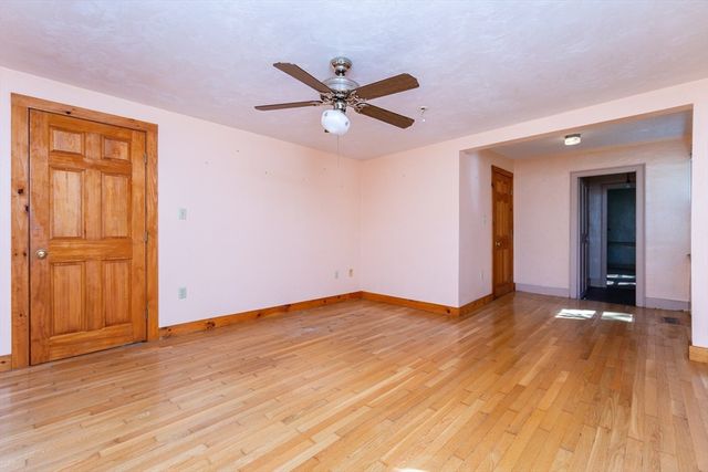 2596 Cranberry Hwy, Wareham, MA 02571