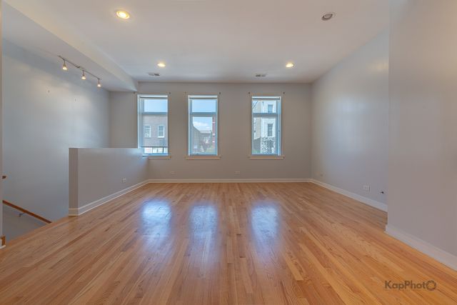 2841 S Wells Street 1W, Chicago, IL 60616