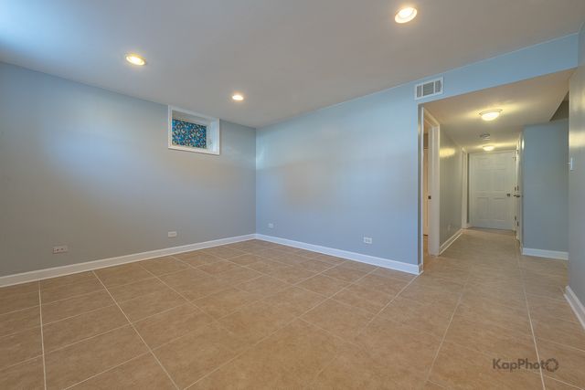 2841 S Wells Street 1W, Chicago, IL 60616