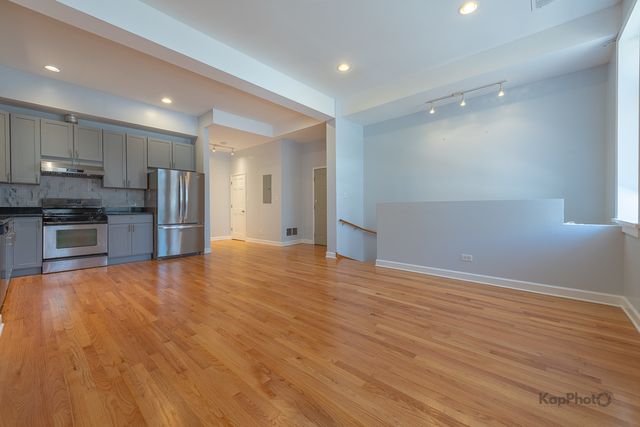 2841 S Wells Street 1W, Chicago, IL 60616