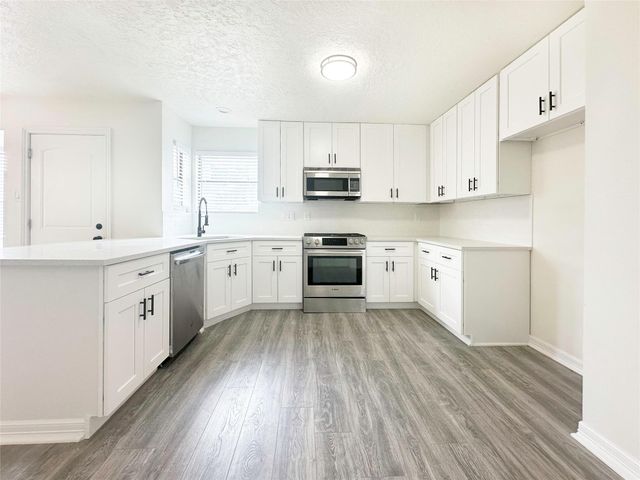 9843 Stableway Drive, Houston, TX 77065