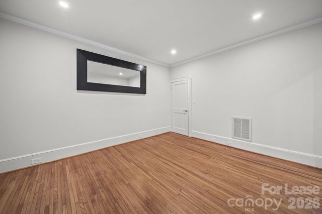 923 Henley Place, Charlotte, NC 28207