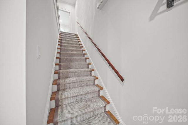 923 Henley Place, Charlotte, NC 28207