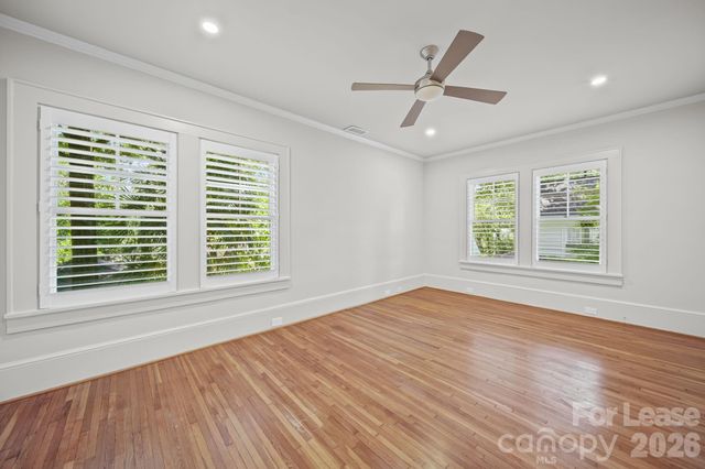 923 Henley Place, Charlotte, NC 28207
