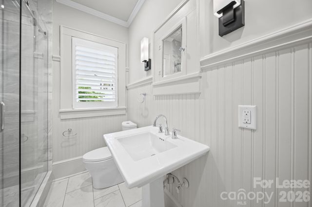 923 Henley Place, Charlotte, NC 28207