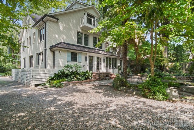 923 Henley Place, Charlotte, NC 28207