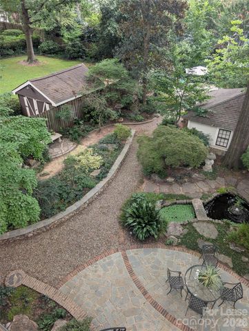 923 Henley Place, Charlotte, NC 28207