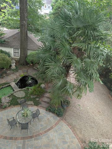 923 Henley Place, Charlotte, NC 28207