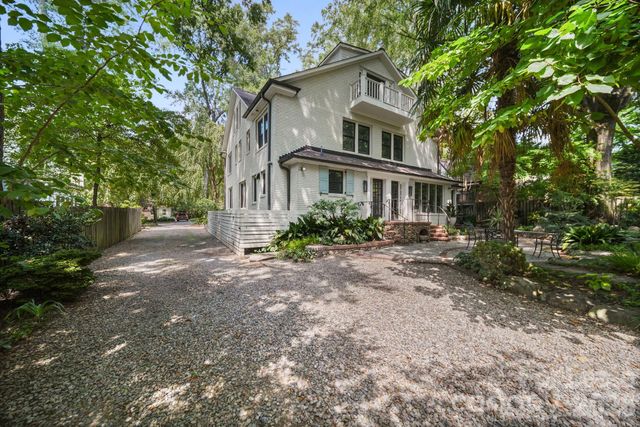 923 Henley Place, Charlotte, NC 28207
