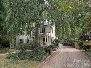 923 Henley Place, Charlotte, NC 28207