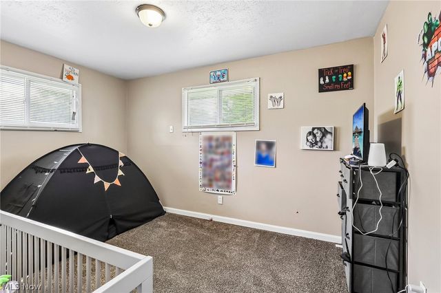 805 Roberts Street, Sheffield Lake, OH 44054